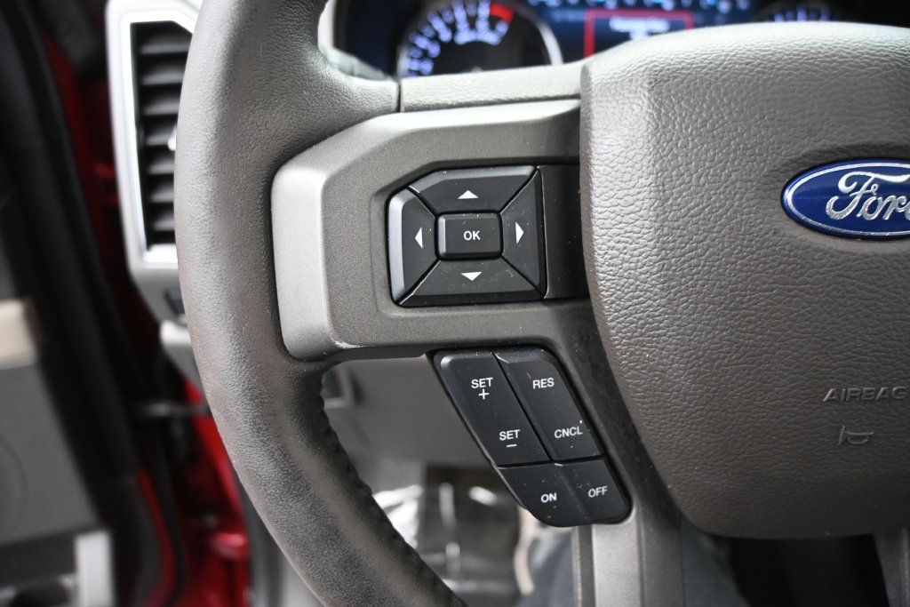 Used 2020 Ford Expedition XLT w/ Equipment Group 202A AWD/4WD image 23