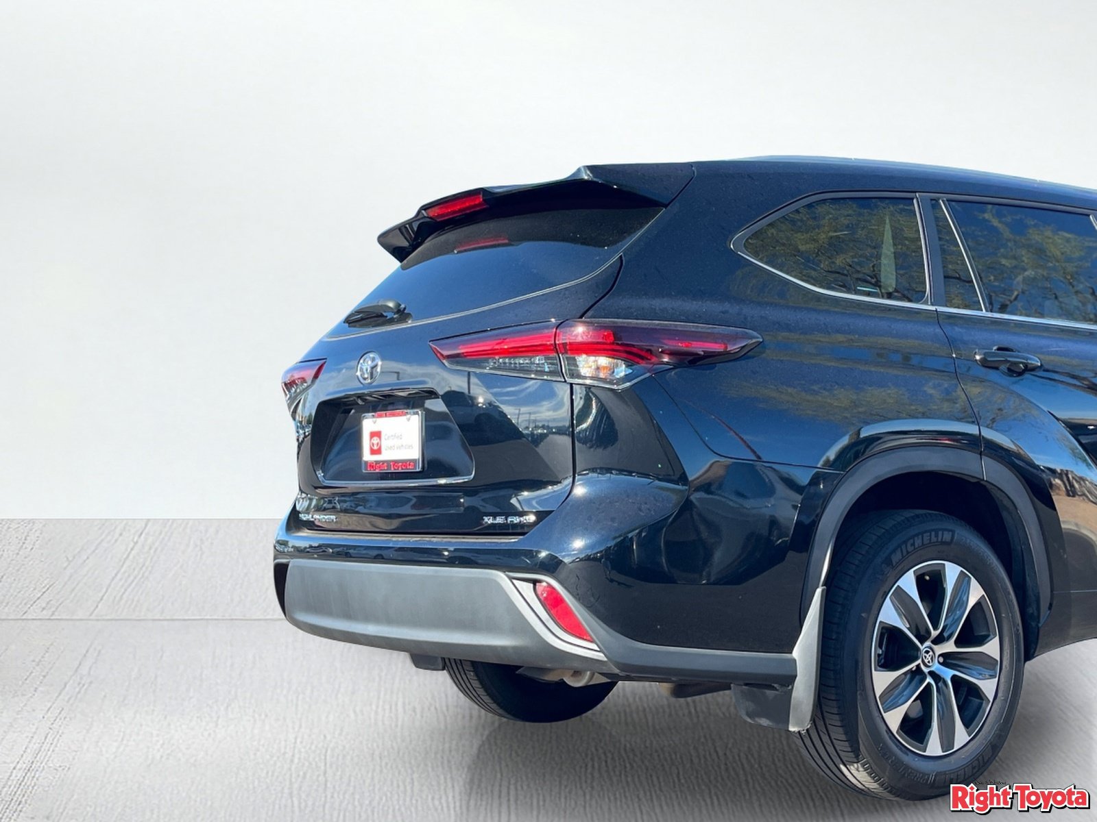Certified 2026 Toyota Highlander XLE AWD/4WD image 12