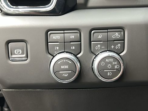 Used 2026 GMC Sierra 2500 Denali Ultimate w/ Max Trailering Package image 31