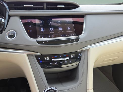 Used 2024 Cadillac XT5 Premium Luxury w/ Technology Package FWD image 20