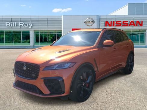 Used 2022 Jaguar F-PACE SVR image 2
