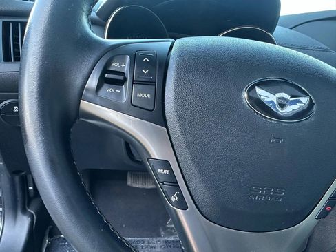 Used 2014 Hyundai Genesis 2.0T image 17