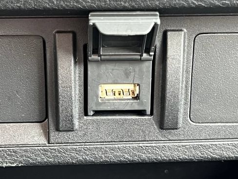 Used 2023 Toyota Tacoma SR AWD/4WD image 29