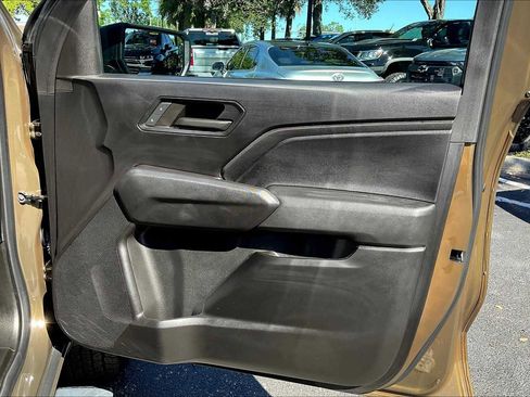 Used 2024 Chevrolet Colorado Trail Boss image 23