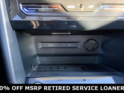 Certified 2025 Volkswagen Taos SE image 31