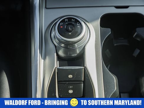 Used 2022 Ford Explorer XLT w/ Equipment Group 202A image 26