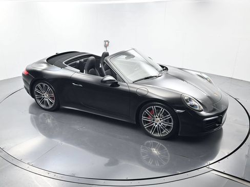 Certified 2019 Porsche 911 Carrera 4S AWD/4WD image 49