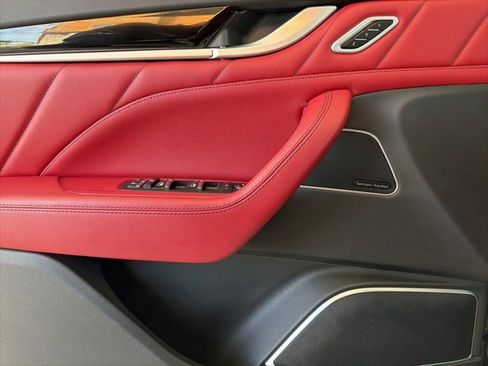 Certified 2022 Maserati Levante GT image 21