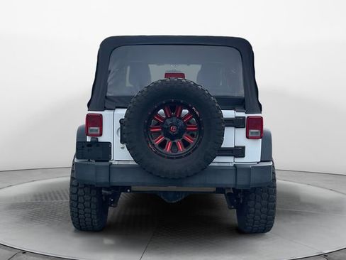Used 2018 Jeep Wrangler Unlimited Sport image 4