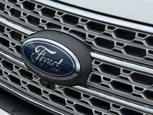 Certified 2023 Ford Explorer Limited w/ Limited Technology Package AWD/4WD image 27