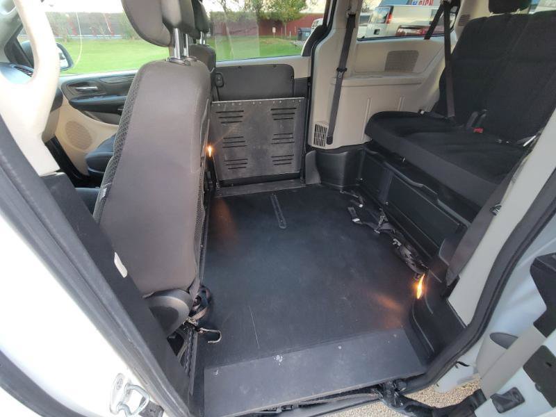 Used 2019 Dodge Grand Caravan SE w/ Power Convenience Group I FWD image 18