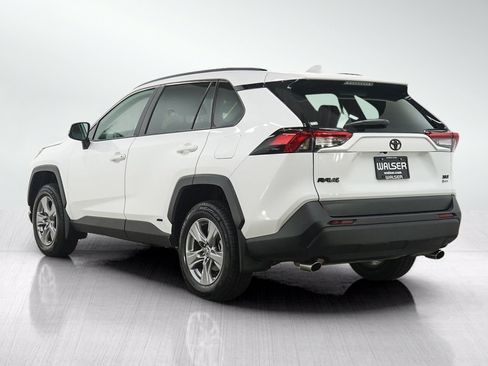 Used 2025 Toyota RAV4 XLE AWD/4WD image 3