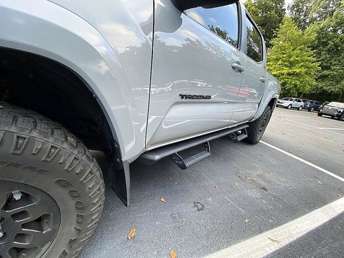 Used 2021 Toyota Tacoma TRD Sport w/ TRD Premium Sport Package AWD/4WD image 4
