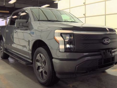 Used 2024 Ford F150 Lightning Flash AWD/4WD image 5