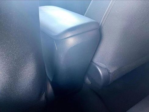 Used 2019 Toyota C-HR LE FWD image 24