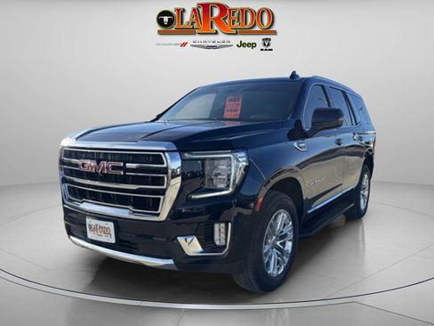 Used 2023 GMC Yukon SLT w/ SLT Premium Package image 3