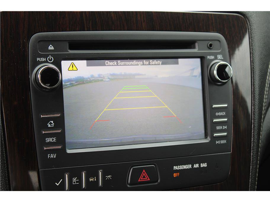 Used 2015 Chevrolet Traverse LT w/ Style and Technology Package FWD image 24