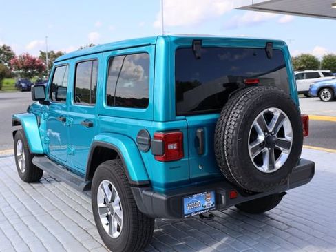 Used 2020 Jeep Wrangler Unlimited Sahara AWD/4WD image 3