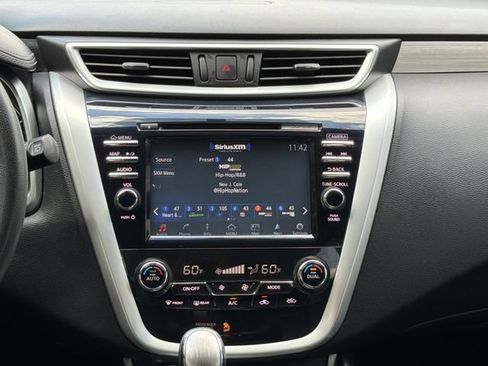 Used 2016 Nissan Murano Platinum w/ Platinum Technology Package FWD image 18
