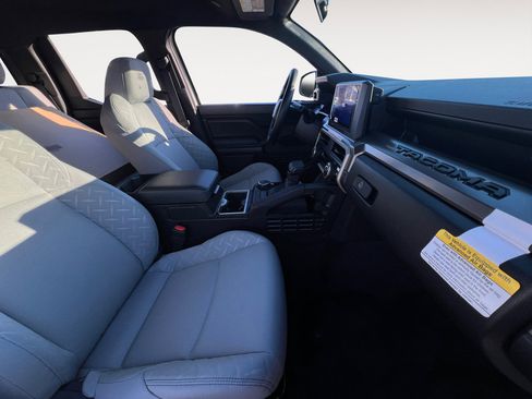New 2025 Toyota Tacoma SR5 image 15