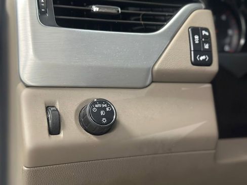 Used 2015 GMC Yukon SLE w/ Convenience Package image 17