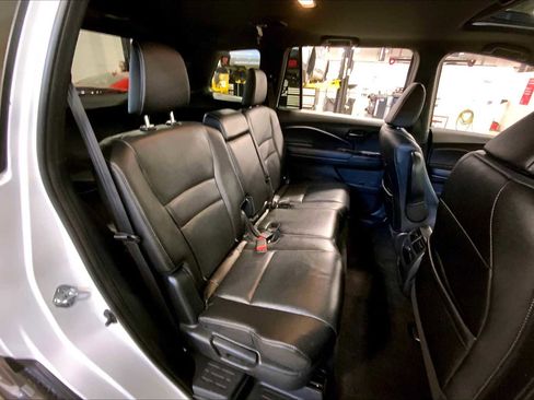 Used 2023 Honda Passport EX-L image 19