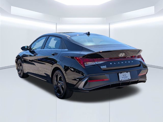 Certified 2026 Hyundai Elantra SEL Sport Premium FWD image 7