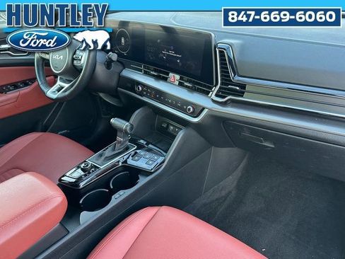 Used 2025 Kia Sportage SX image 9