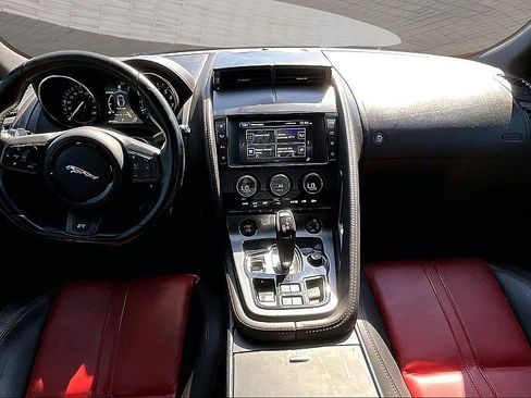 Used 2017 Jaguar F-TYPE R image 15