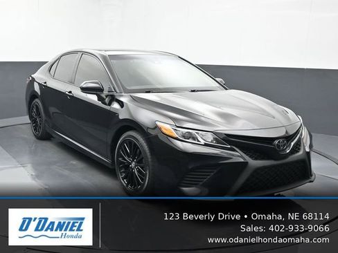 Used 2020 Toyota Camry SE FWD image 8