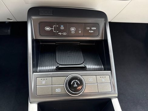 Certified 2024 Hyundai Kona SEL w/ Convenience Package AWD/4WD image 28
