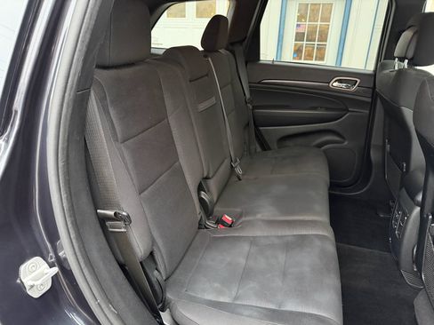 Used 2014 Jeep Grand Cherokee Laredo w/ Quick Order Package 23E image 16