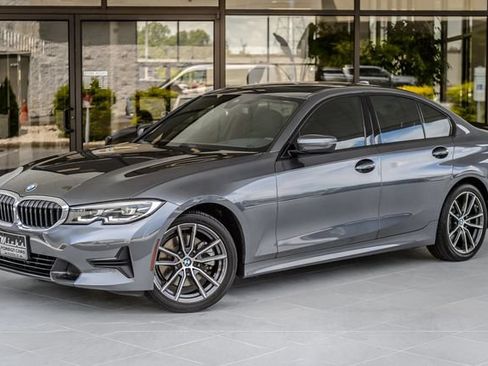 Used 2019 BMW 330i Sedan w/ Premium Package RWD image 2