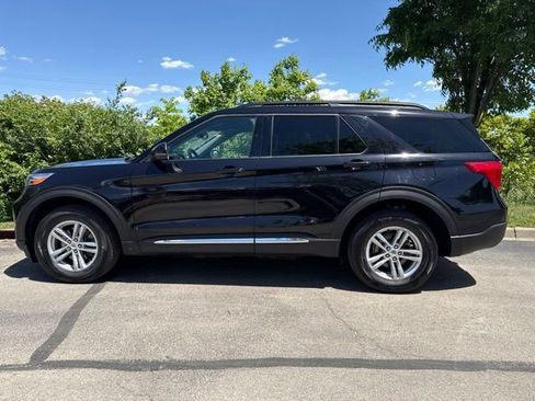 Used 2024 Ford Explorer XLT w/ Equipment Group 202A AWD/4WD image 5
