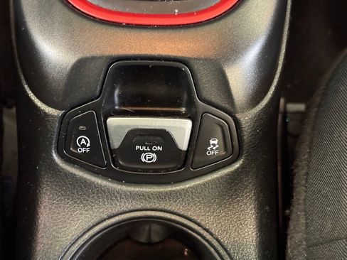 Used 2018 Jeep Compass Trailhawk w/ Cold Weather Group AWD/4WD image 41