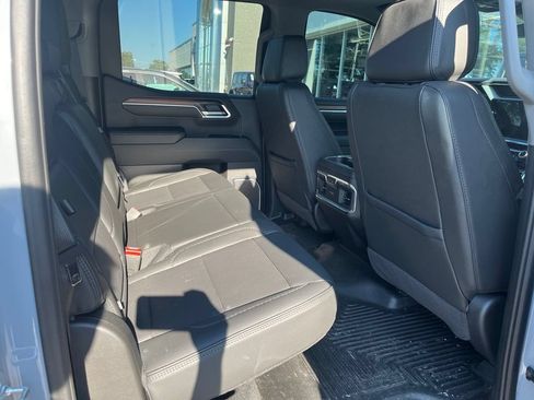Used 2025 GMC Sierra 1500 Denali AWD/4WD image 6