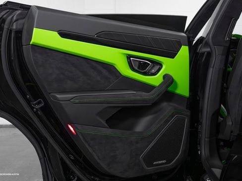 Used 2024 Lamborghini Urus S image 35