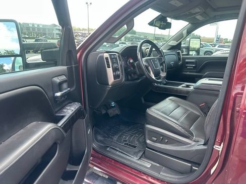 Used 2016 GMC Sierra 2500 Denali w/ Duramax Plus Package AWD/4WD image 5