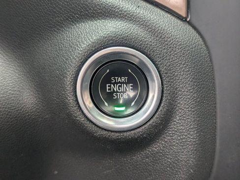 Used 2021 Chevrolet Silverado 1500 High Country w/ Technology Package image 22