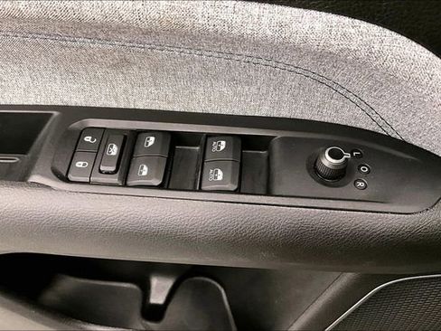 Used 2022 Jeep Compass Latitude image 36