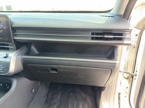 Used 2025 Hyundai Kona SEL FWD image 18