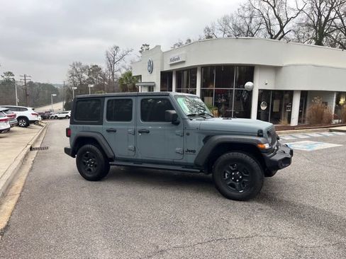 Used 2025 Jeep Wrangler Sport image 2