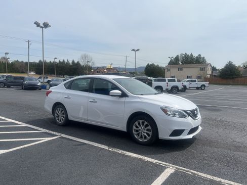 Used 2019 Nissan Sentra SV image 8