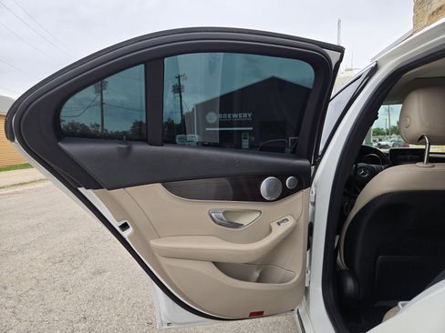 Used 2016 Mercedes-Benz C 300 Sedan image 6