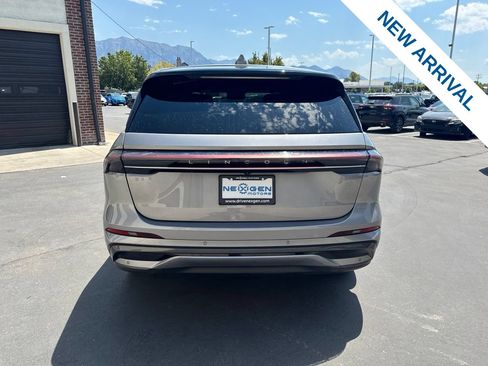 Used 2024 Lincoln Nautilus Reserve w/ Equipment Group 202A AWD/4WD image 6