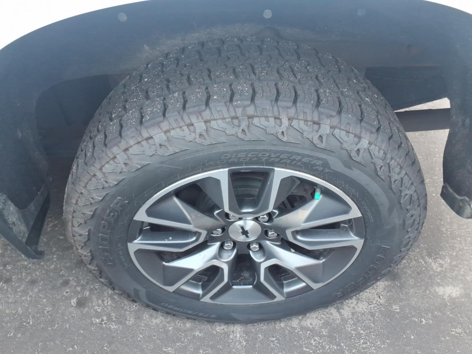 Used 2022 Chevrolet Silverado 1500 RST AWD/4WD image 6