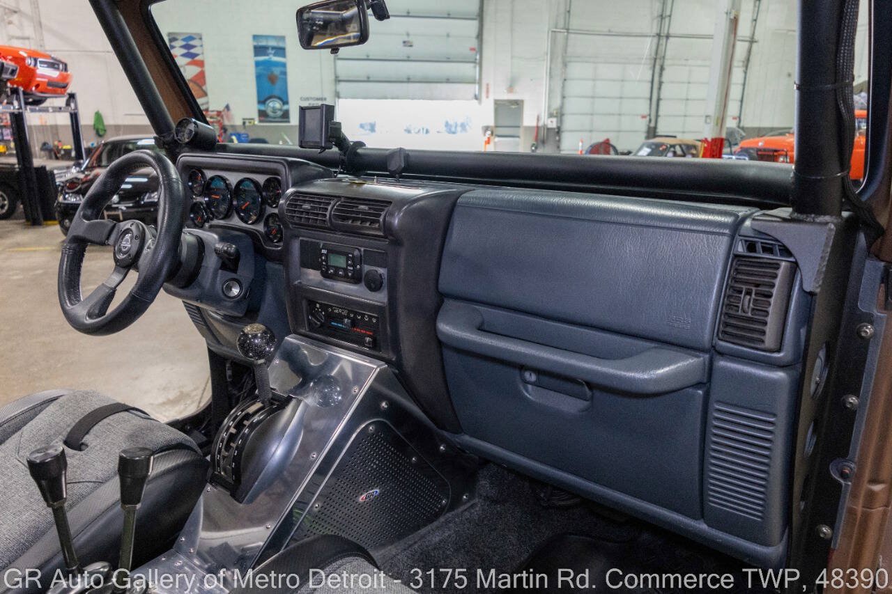 Used 1998 Jeep Wrangler SE AWD/4WD image 31