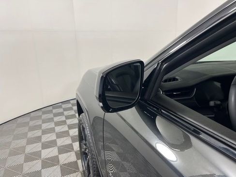 Used 2023 Jeep Grand Cherokee Limited w/ Luxury Tech Group II image 14