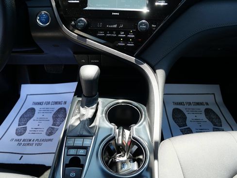 Used 2020 Toyota Camry LE w/ Fleet Convenience Package FWD image 13