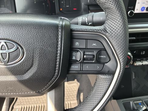 Used 2024 Toyota Tacoma SR5 AWD/4WD image 20